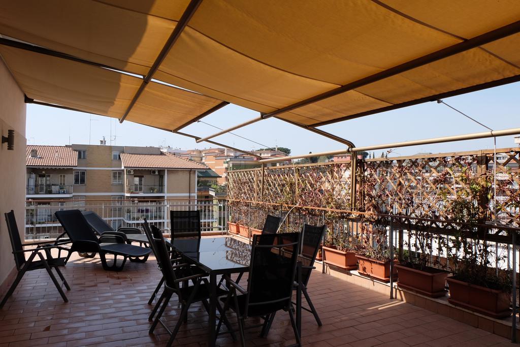 Terrazza Sul Parco Apartment Рим Екстериор снимка